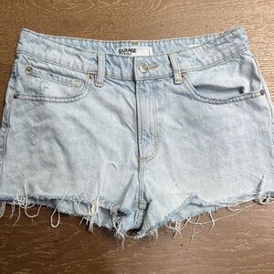 Garage Denim Classic Cut Off Shorts Light Wash Distressed Size 7 28